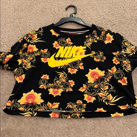 Nike Crop top - Picture 1 of 1
